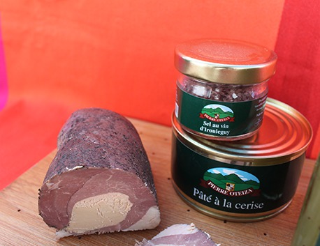 Magret de canard fourré au bloc de foie gras